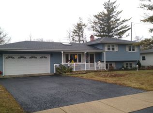 613 39th St, Downers Grove, IL 60515