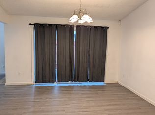 7673 Lakewood Park Dr, Sacramento, CA 95828