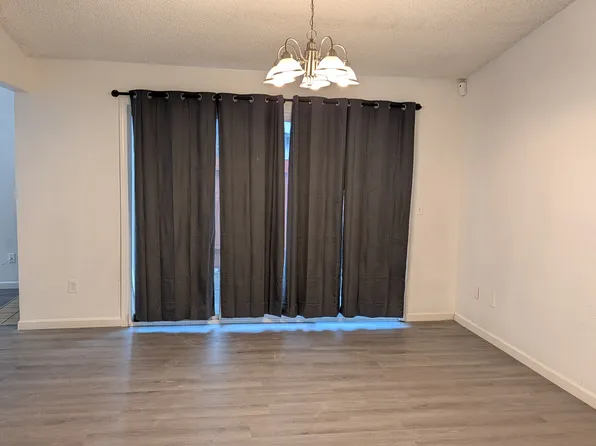 7673 Lakewood Park Dr, Sacramento, CA 95828