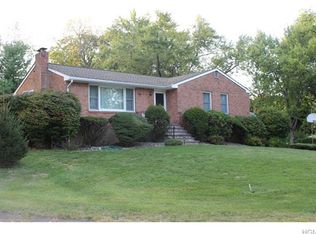2 Mark St, New Windsor, NY 12553