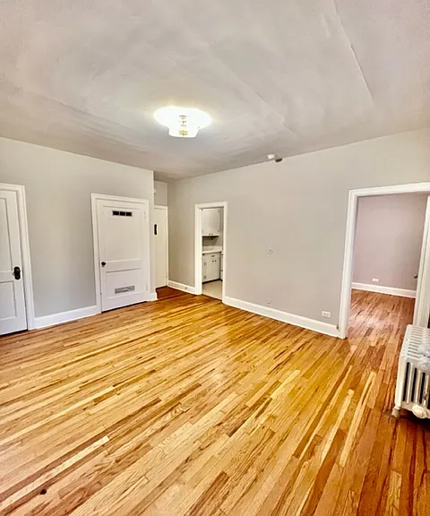 Frances Apartments — Photo 28