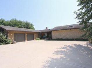 5440 Phelps Rd, Kansas City, MO 64136