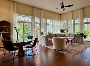 4039 8th St S, Arlington, VA 22204