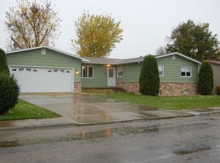 405 11th Ave SW, Sidney, MT 59270