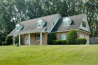 1st image of 160 Edgebrook Dr