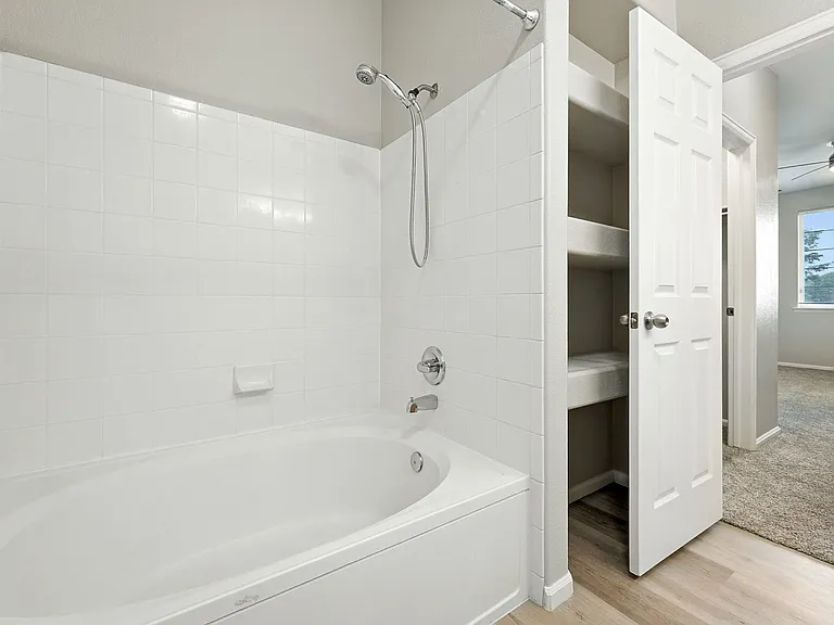 5255 Memphis St #312 — Photo 16
