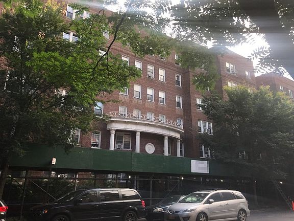 3rd image of 601 E 19th St #108
