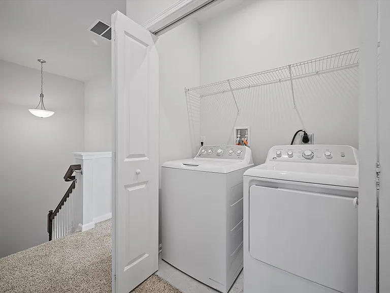 Plaza Townhomes — Photo 32