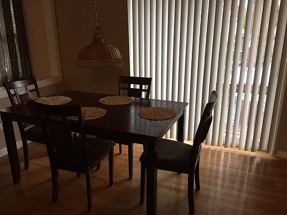 3rd image of 9216 S McVicker Ave