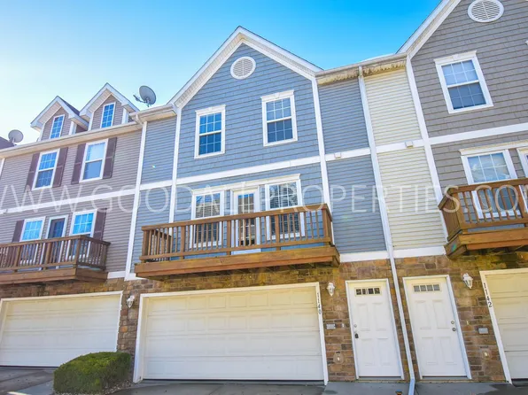 1140 Keystone Ln, Pleasant Hill, IA 50327
