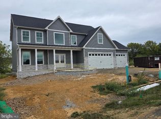 11501 Pinnacle View Dr, Waynesboro, PA 17268