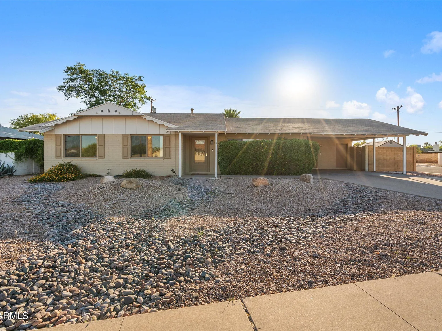 3 bed, 2.0 bath, 1481 sqft, $3,400 — Photo 3