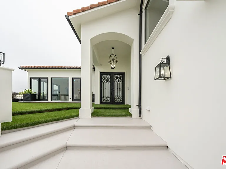 4576 Martson Dr — Photo 1