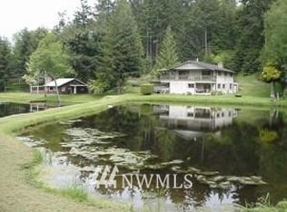 539 W Camano Hill Rd, Camano Island, WA 98282