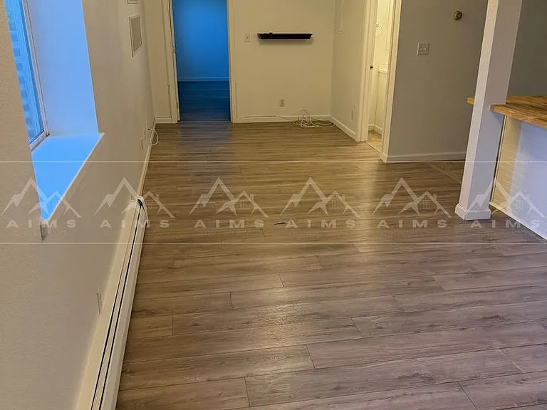 1435 Denali St — Photo 6