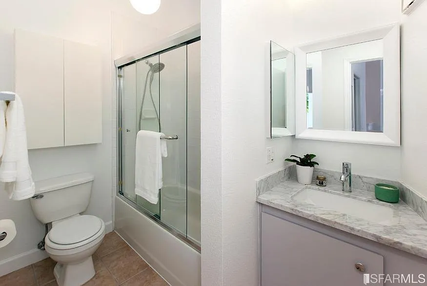 1 bed, 1.5 bath, 925 sqft, $3,600 — Photo 4