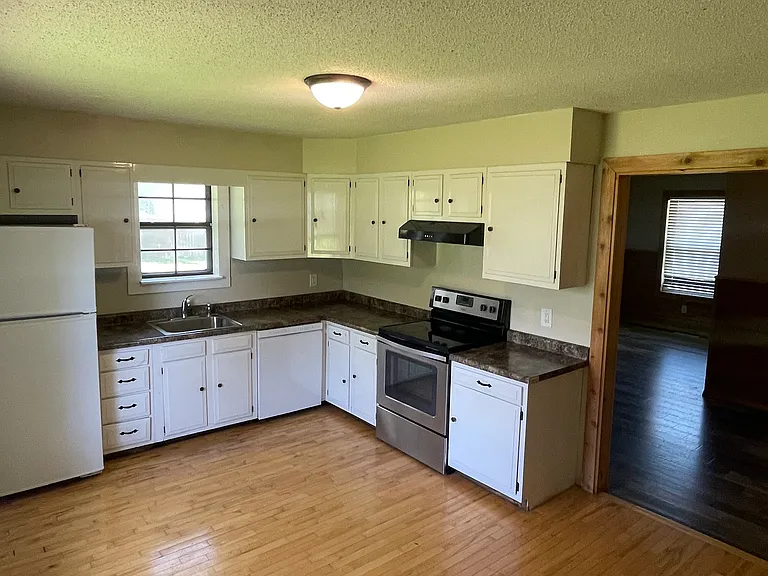 807 N Clark Ave — Photo 9