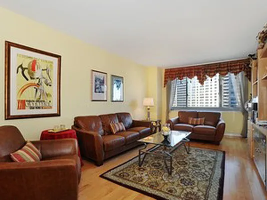 Sold by Corcoran | media 14