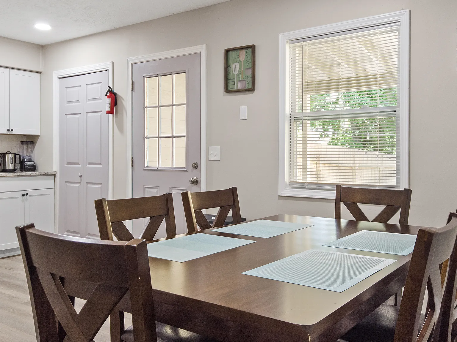 2 bed, 1.5 bath, 1120 sqft, $2,495 — Photo 2