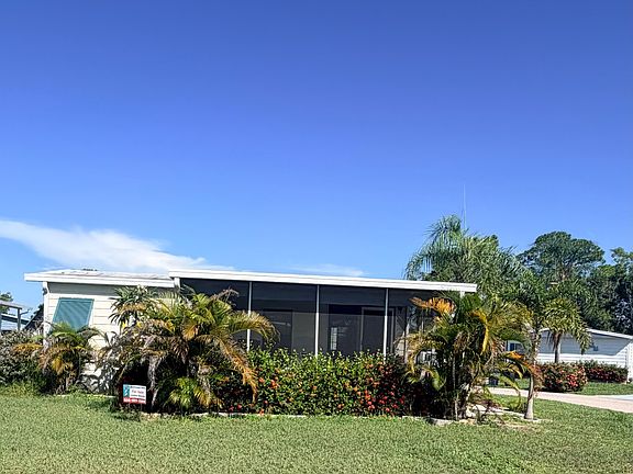 3rd image of 10010 Bay Hill Ct #1B