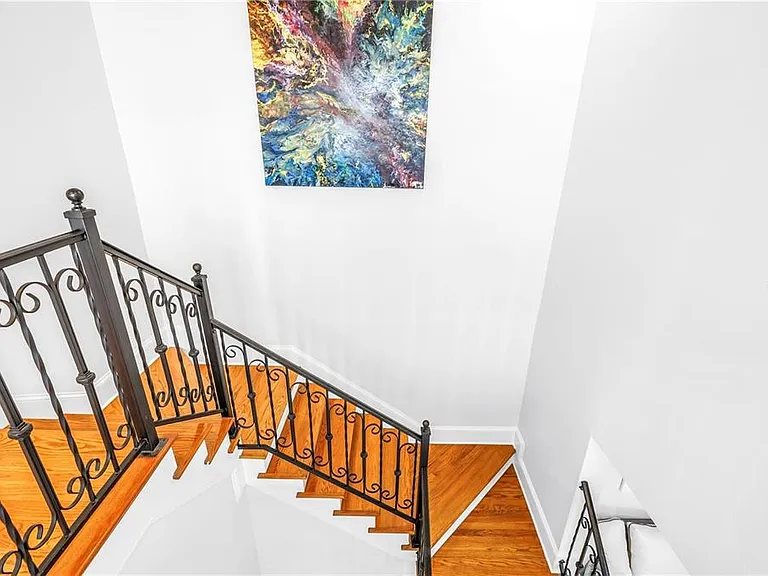 1133 Abbeys Way — Photo 32