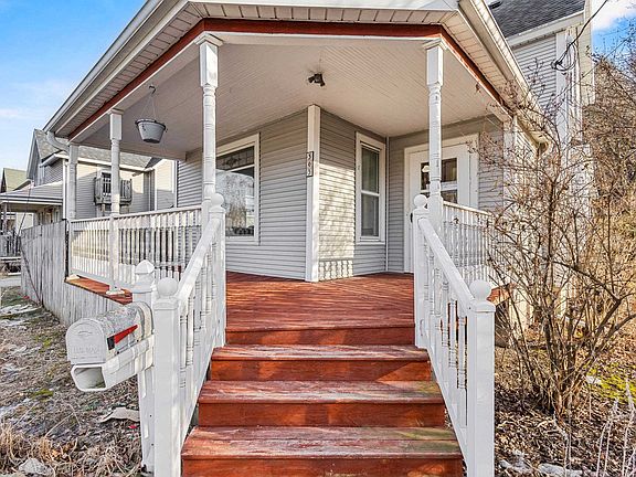 5th image of 303 E McKinley St