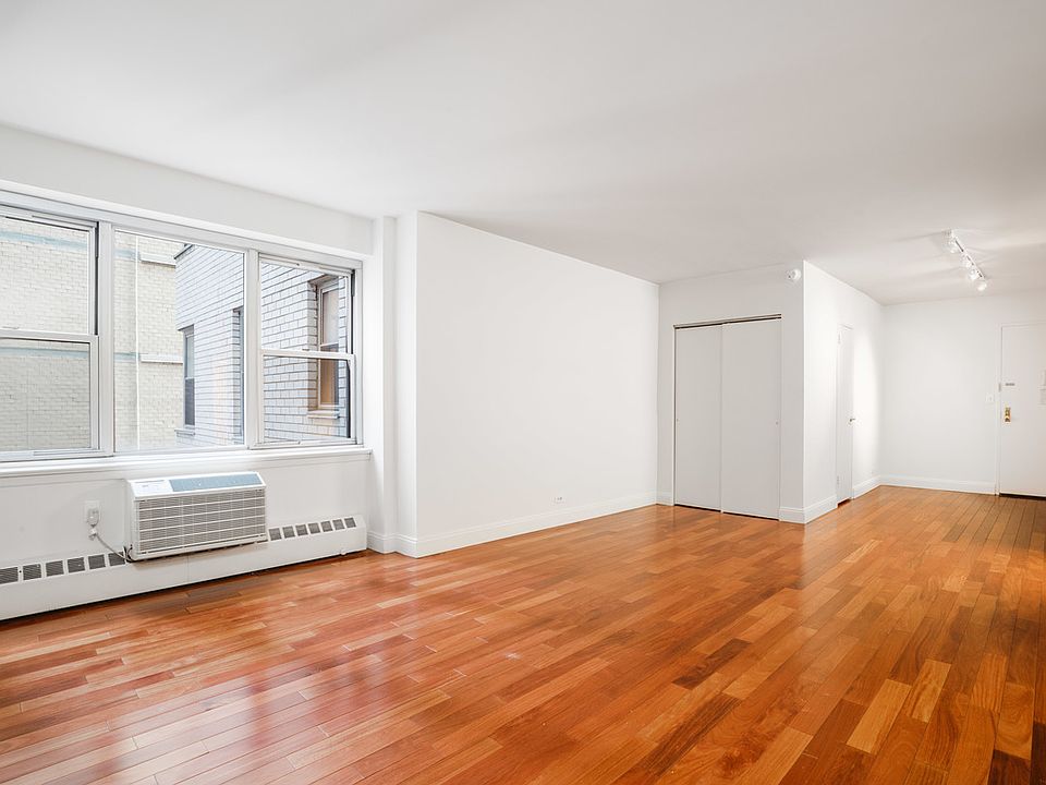 1st image of 300 E 46th St #11L2