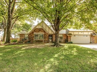 5522 E 98th St, Tulsa, OK 74137