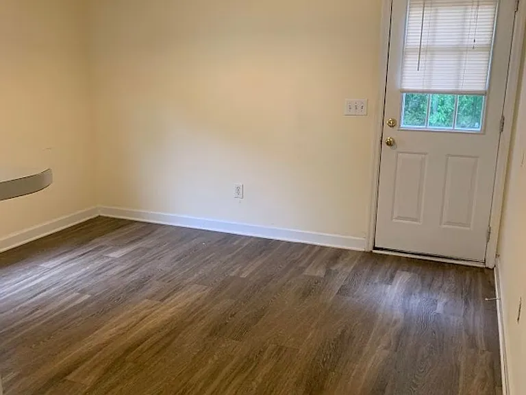 314 Hillsdale Dr — Photo 9