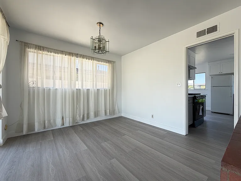 1100 S Isabella Ave — Photo 6