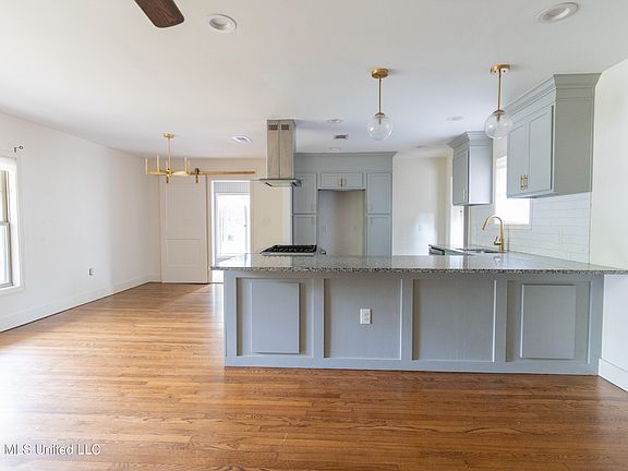 4th image of 4516 Meadowridge Dr