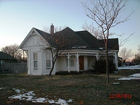 1st image of 400 W 3rd St