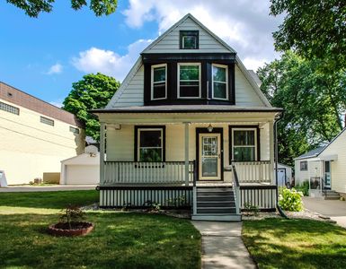 5821 W Adler St, Milwaukee, WI, 53214