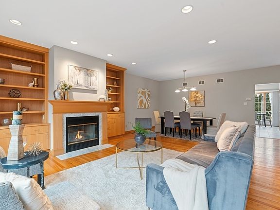 5th image of 1149 W Vernon Park Pl Unit C