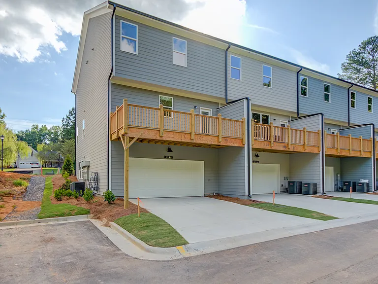 1290 Ainsworth Aly — Photo 40