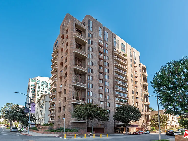 10550 Wilshire Blvd #1204 — Photo 34