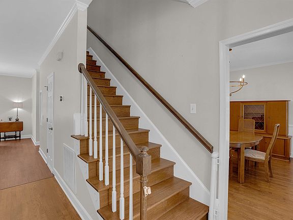 4th image of 6108 Hampton Leas Ln