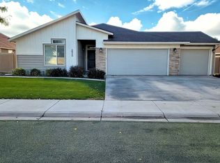 2939 N Coral Falls Ave, Kuna, ID 83634