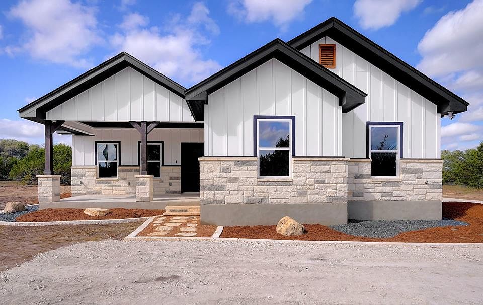 1st image of 384 Longhorn Dr