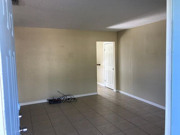 2nd image of 4601 N Matanzas Ave