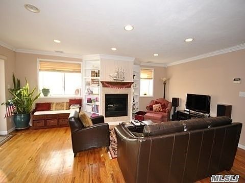 2nd image of 458 Oceanfront #208