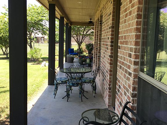 3rd image of 3213 Club View Dr
