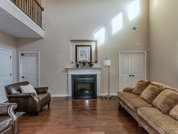 4th image of 7362 San Vista Dr