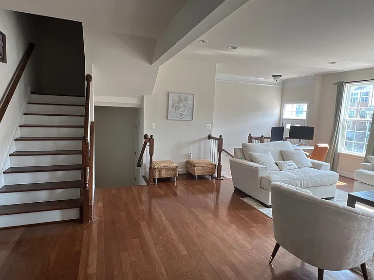 Danridge Manor Dr — Photo 5