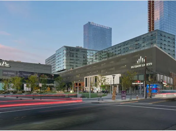 2030 Hudson Street image 39 of 284