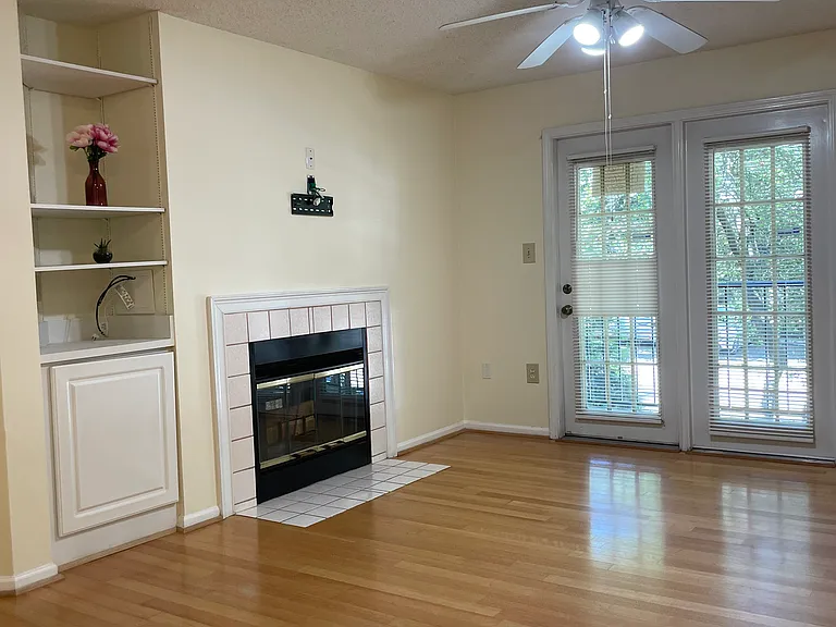 3655 Habersham Rd NE #B-250 — Photo 8