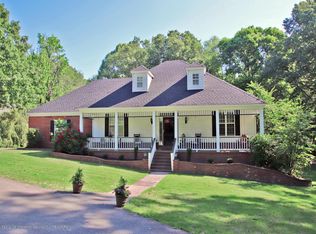 8798 Windersgate Dr, Olive Branch, MS 38654