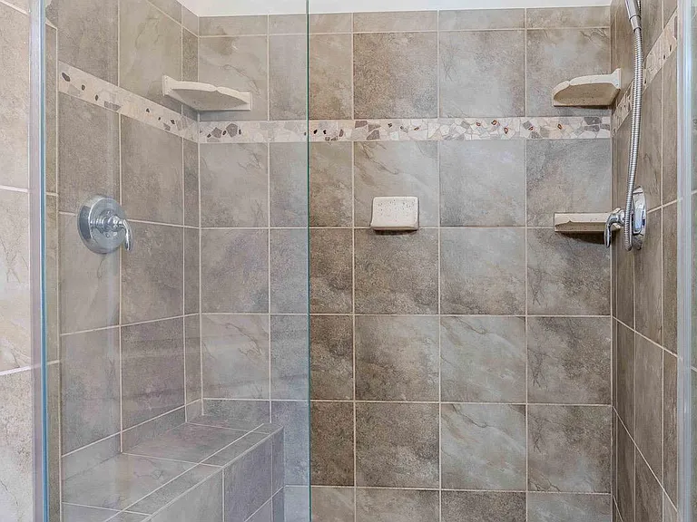 15316 Admiral Baker Cir — Photo 86