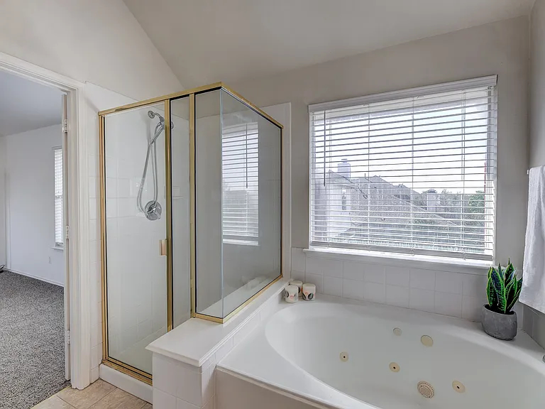 12347 Red Hawk Dr — Photo 2