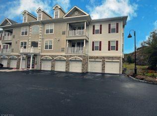 4 Slate Ct APT B2, Little Falls, NJ 07424